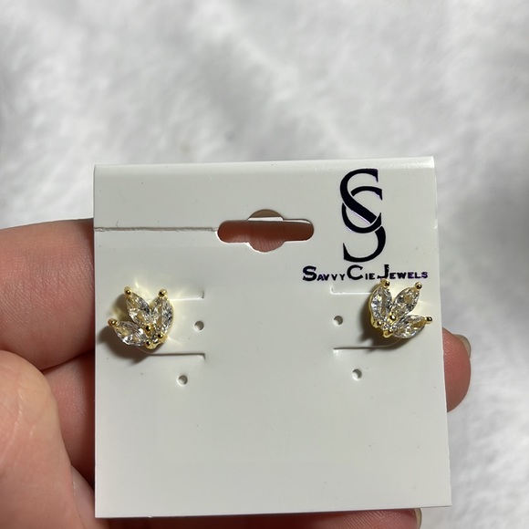 Savvy Cie jewels 18K gold stud earrings - Picture 3 of 4